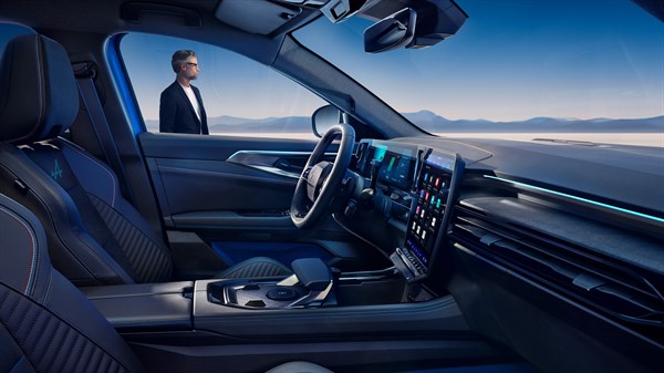 Renault Rafale hyper hybrid E-Tech 4x4 300 hp - carpet