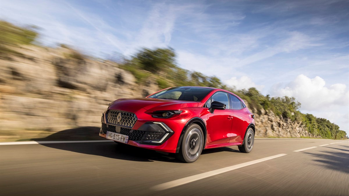 Clio Techno Eco-G 120 hp EDC