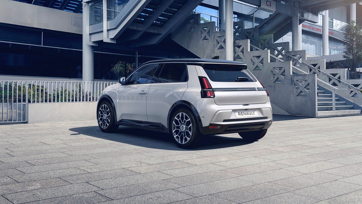 Renault 5 E-Tech electric Roland-Garros