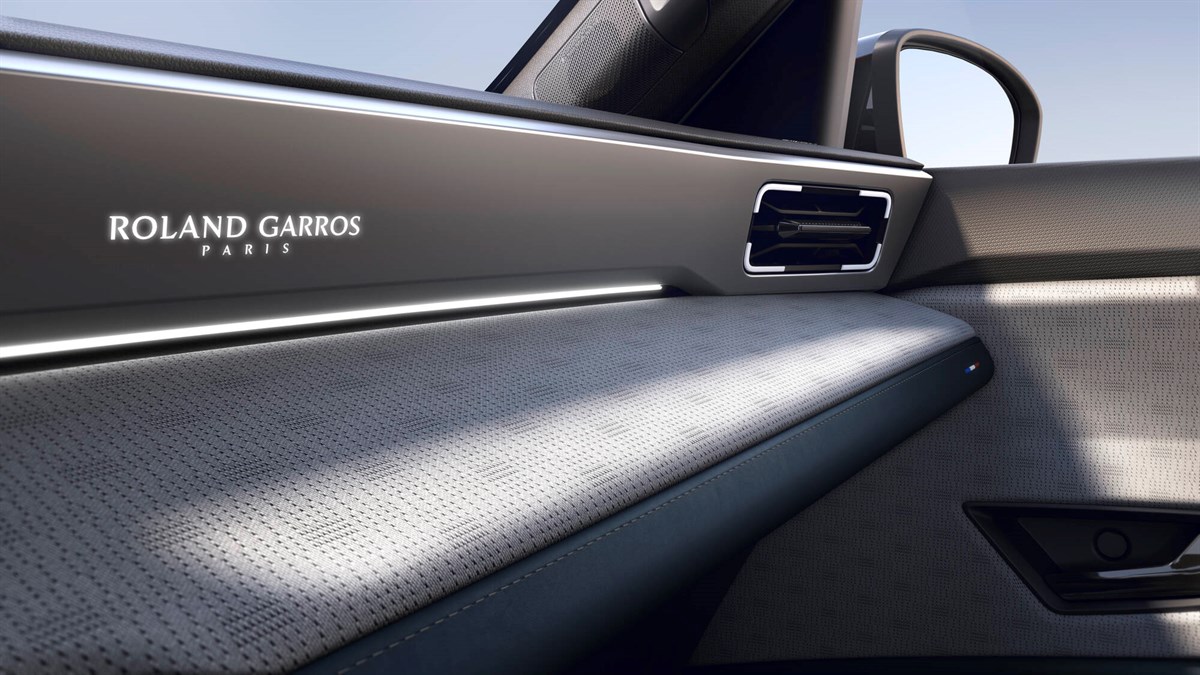 Renault 5 E-Tech electric Roland-Garros