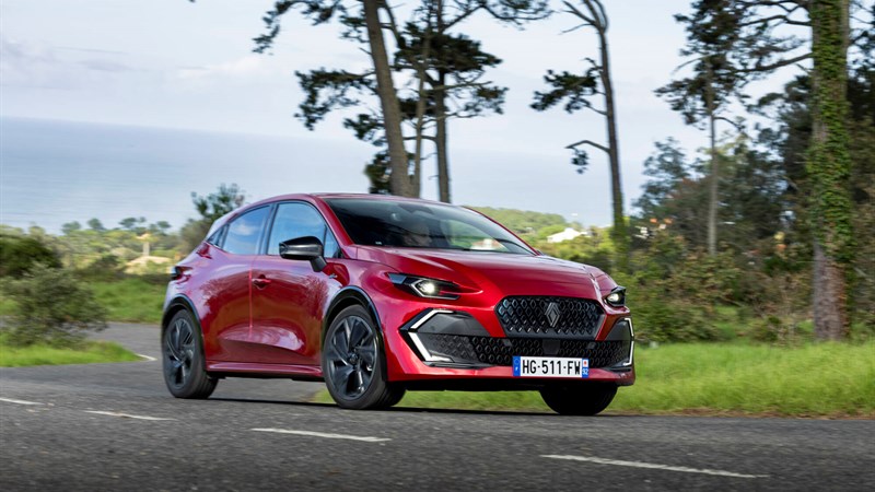 Renault Clio full hybrid E-Tech - Esprit Alpine - Absolute Red