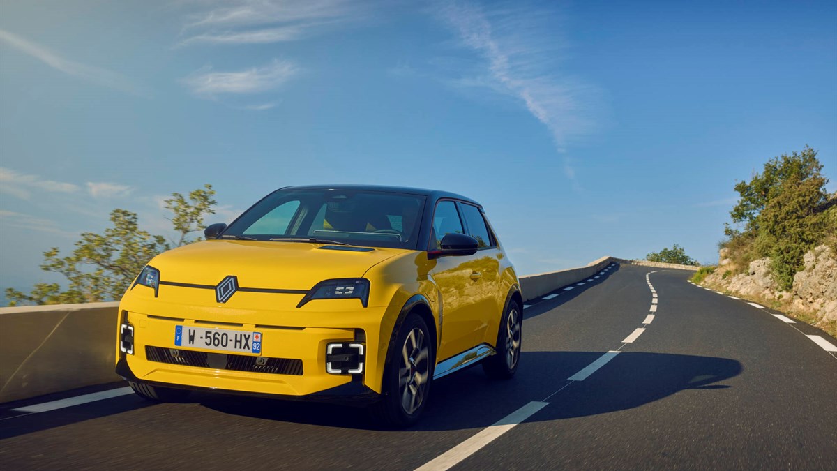Renault 5 E-Tech electric - iconic cinq version - Pop Yellow